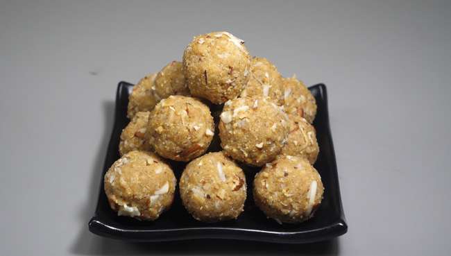 gond ke laddu