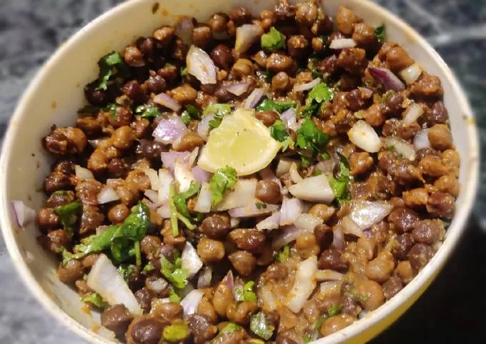 kala chana ghugni recipe in hindi 64181ced71305 jpg