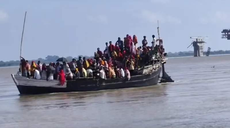 Boat in ganga