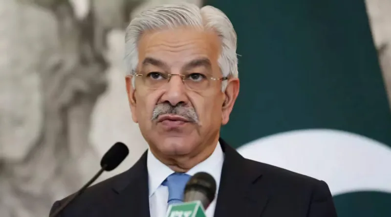 Pak Defence Minister